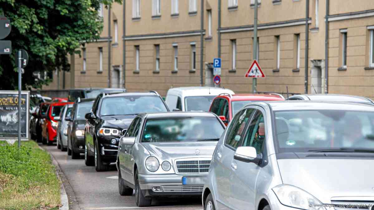 „Die erste Woche war es fürchterlich“: Deshalb gibt es Dauerstau im Augsburger Westen