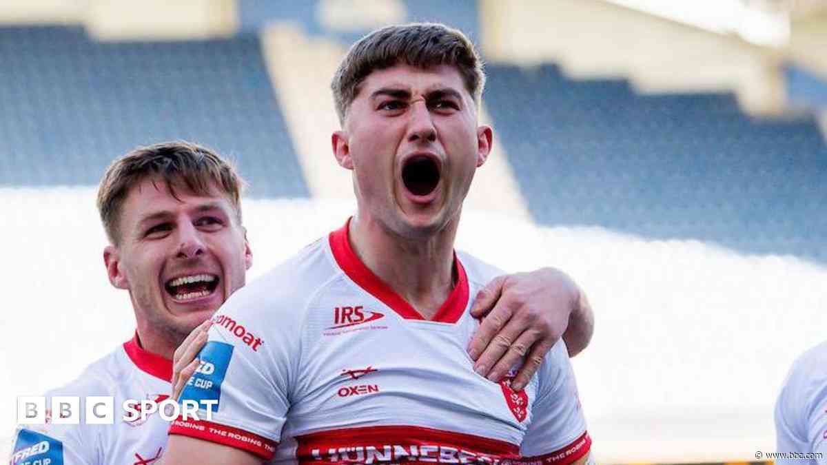 Hull KR loan out Whitehead and sign teenager Holden