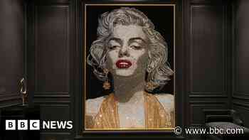 Crystal portrait celebrates Marilyn Monroe at 100
