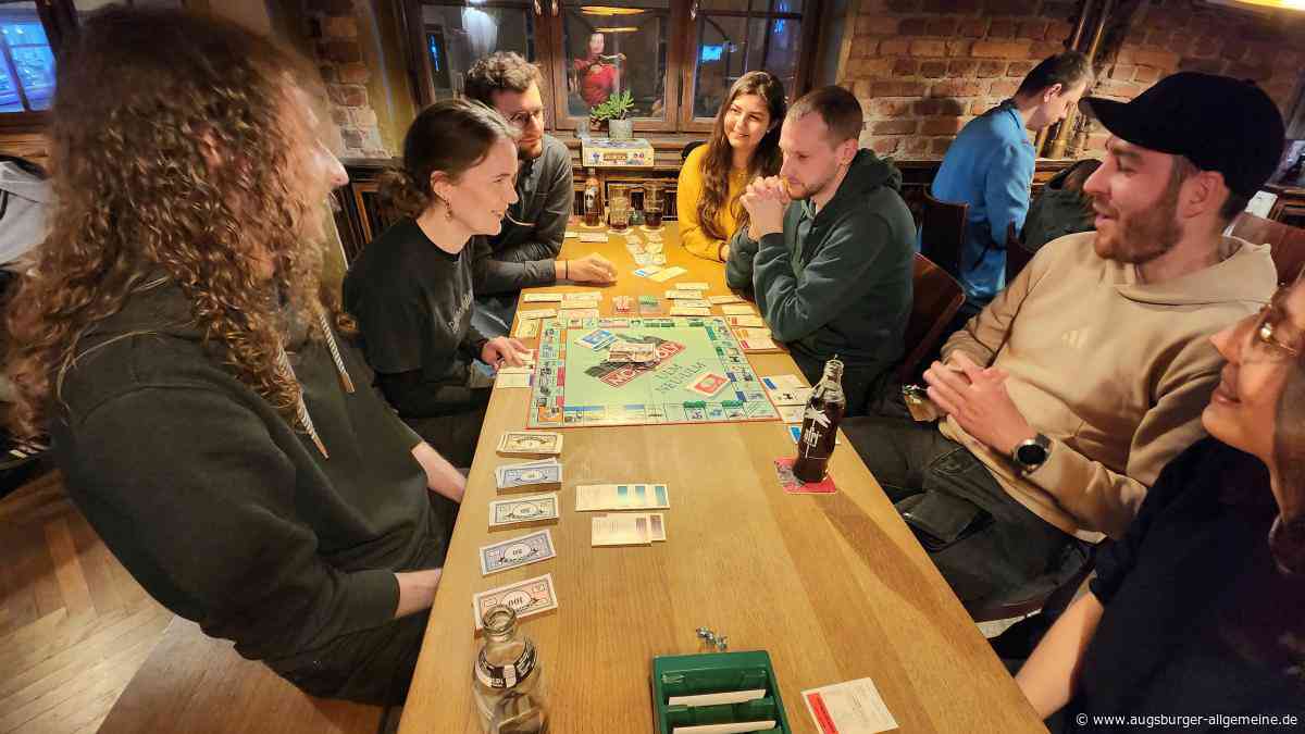 Abende ohne Handy: In dieser Bar liegen analoge Spiele bei jungen Ulmern wieder im Trend