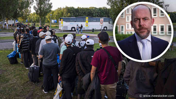 Asielminister reageert op omstreden standpunt Maassluis over opvang asielzoekers : ‘De wet is de wet’