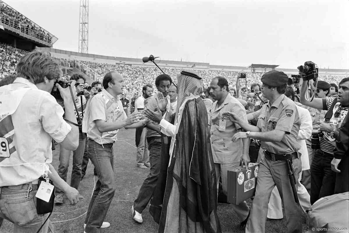 6 days to the World Cup: Kuwait's Prince successfully protested a France goal in 1982