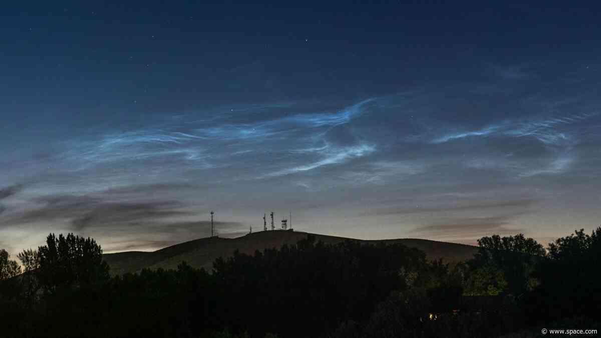 One of the sky's rarest phenomena is back: How to see rare night-shining clouds this summer