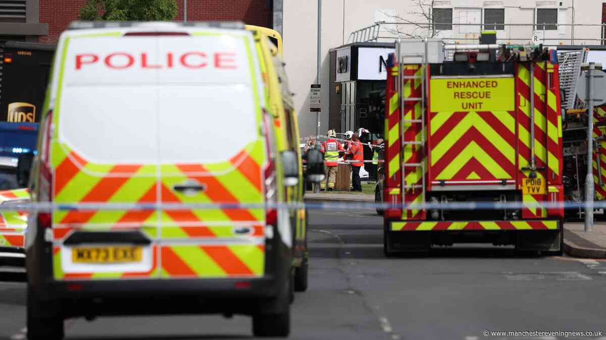 Manchester Royal Infirmary RECAP after roads closed off outside hospital and police descend