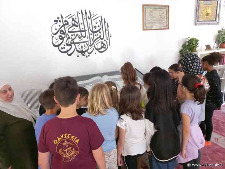 Il paradosso italiano nelle scuole: si vietano le gite in chiesa, ma si va in moschea
