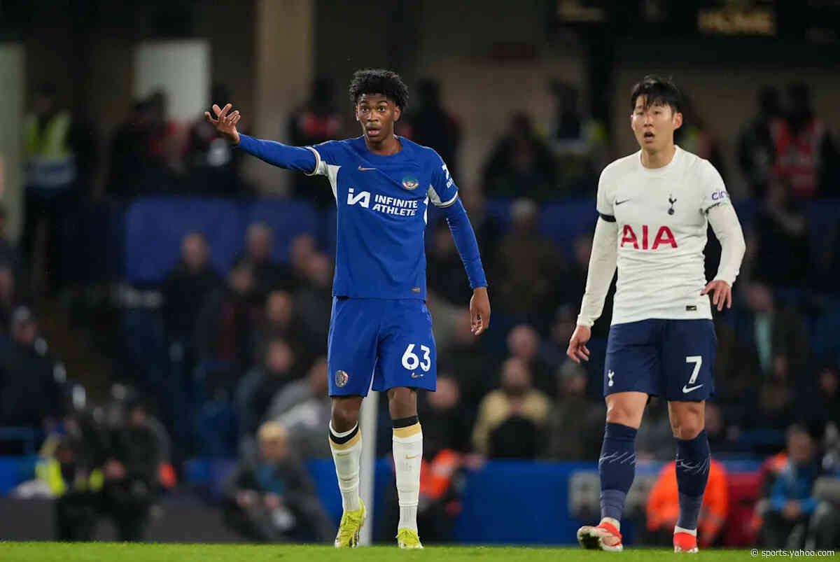Report: Liverpool interested in surprise move for Chelsea defender