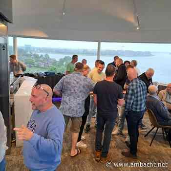 Gezellige Veteranenborrel bij Florizz aan het water