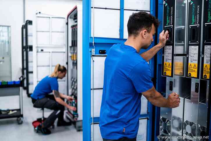 Exklusiv: So produziert Europas größter Ladesäulenhersteller Alpitronic
