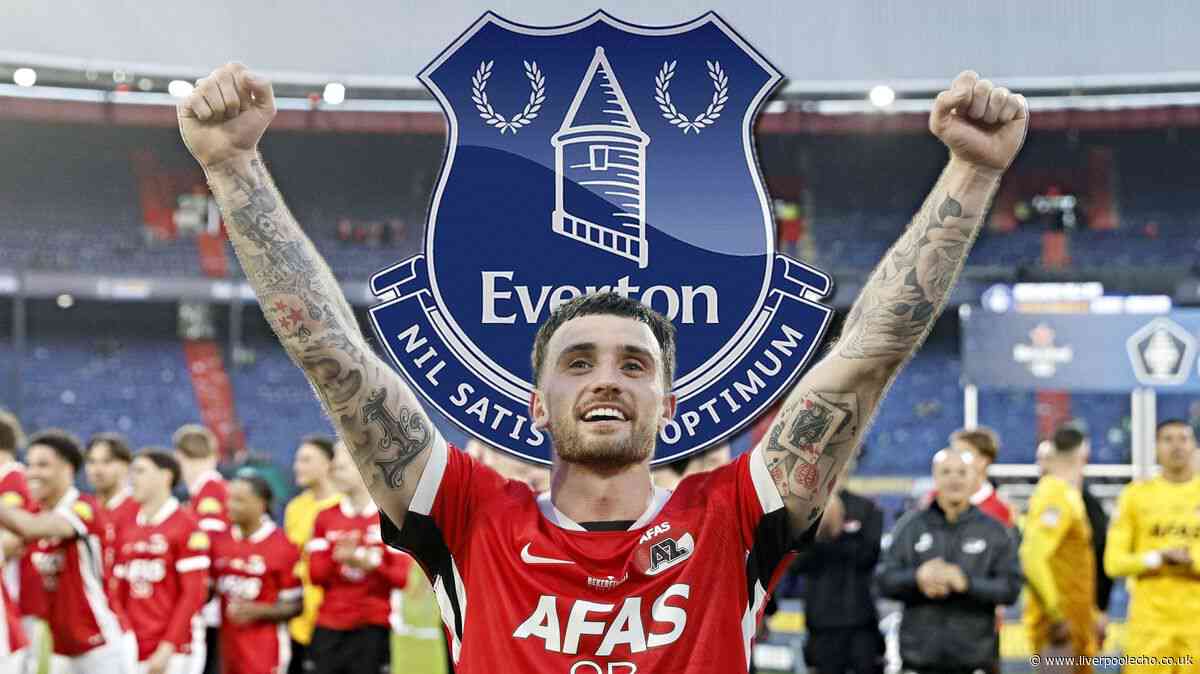 Everton backed over transfer raid for 'terrific finisher' after 31-goal season