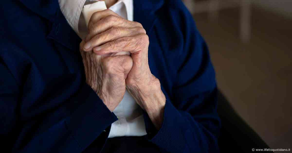 Denuncia la scomparsa dell’anziana madre, ma la sua versione non convince gli investigatori: poi la sconvolgente scoperta