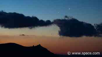 Venus, Jupiter and Mercury headline a stunning planet parade through June. Here's when to see it