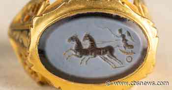 Rare Roman-era gold ring found by metal detectorist