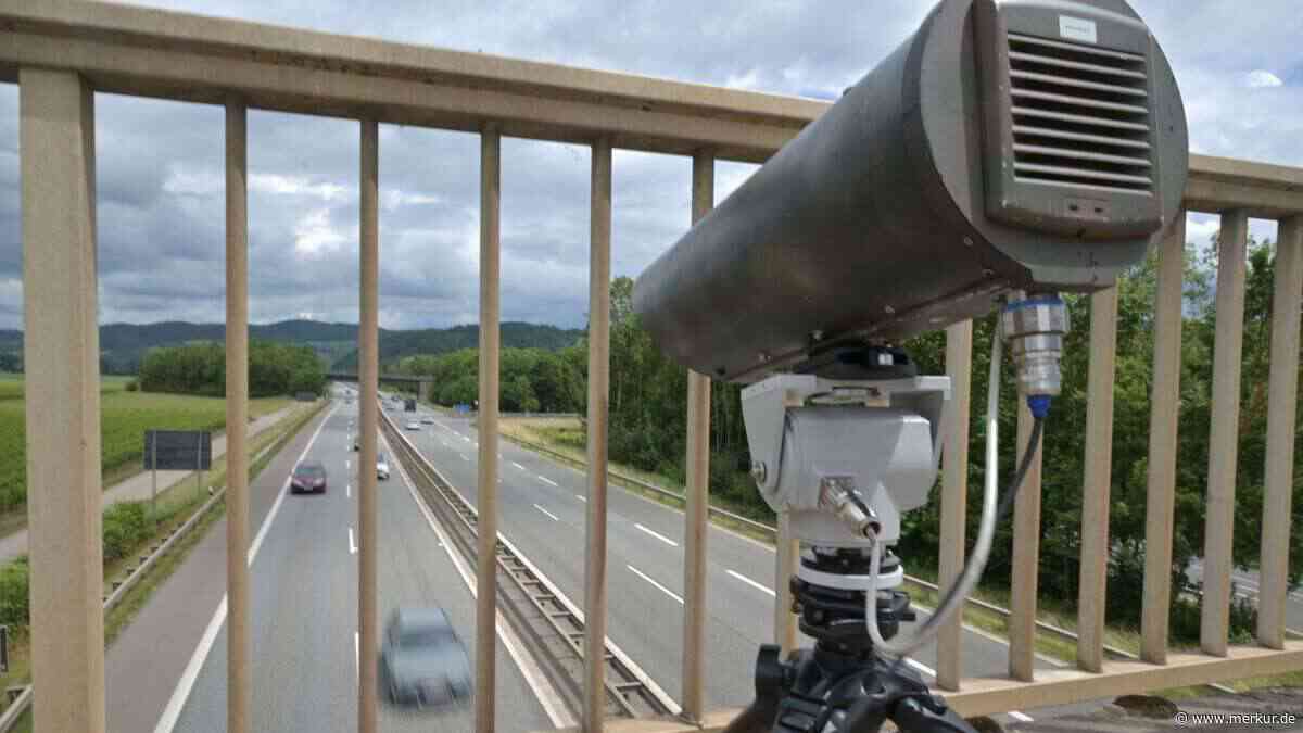 Rheinland-Pfalz blitzt Autofahrer mit Handy am Steuer – Bayern wartet ab