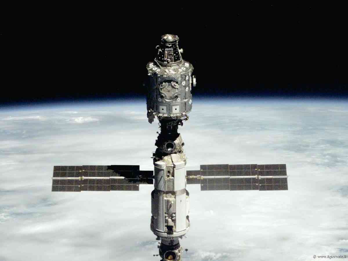 Stazione Spaziale Internazionale, c'è una perdita d'aria nel modulo russo, astronauti pronti all’evacuazione