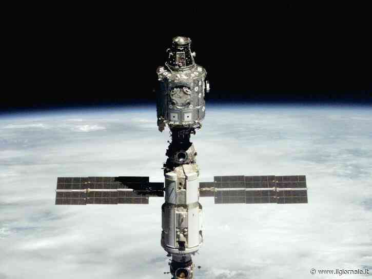Stazione Spaziale Internazionale, c'è una perdita d'aria nel modulo russo, astronauti pronti all’evacuazione