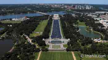 Trump teases Lincoln Memorial 'promenade'