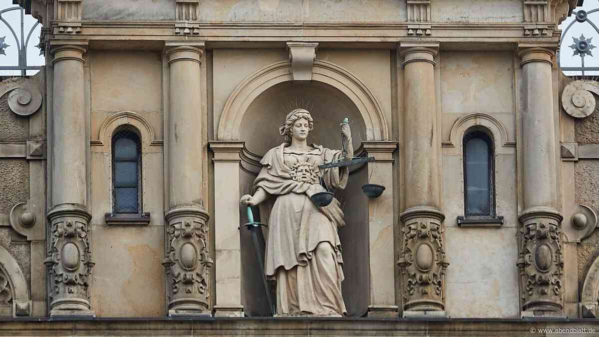 Sechs Hammerschläge auf den Kopf: Angeklagter spricht von Notwehr