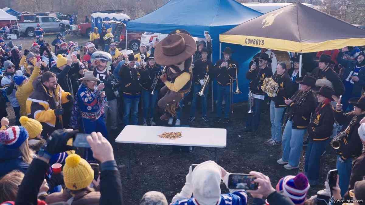 UW And Buffalo Unite For Amazing Game Day Festivities