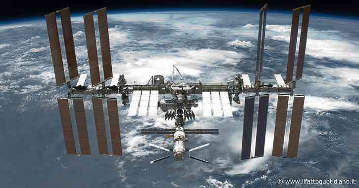 Allarme evacuazione per gli astronauti della Stazione spaziale internazionale per una perdita d’aria. Il rifugio sulla Crew Dragon, poi il rientro