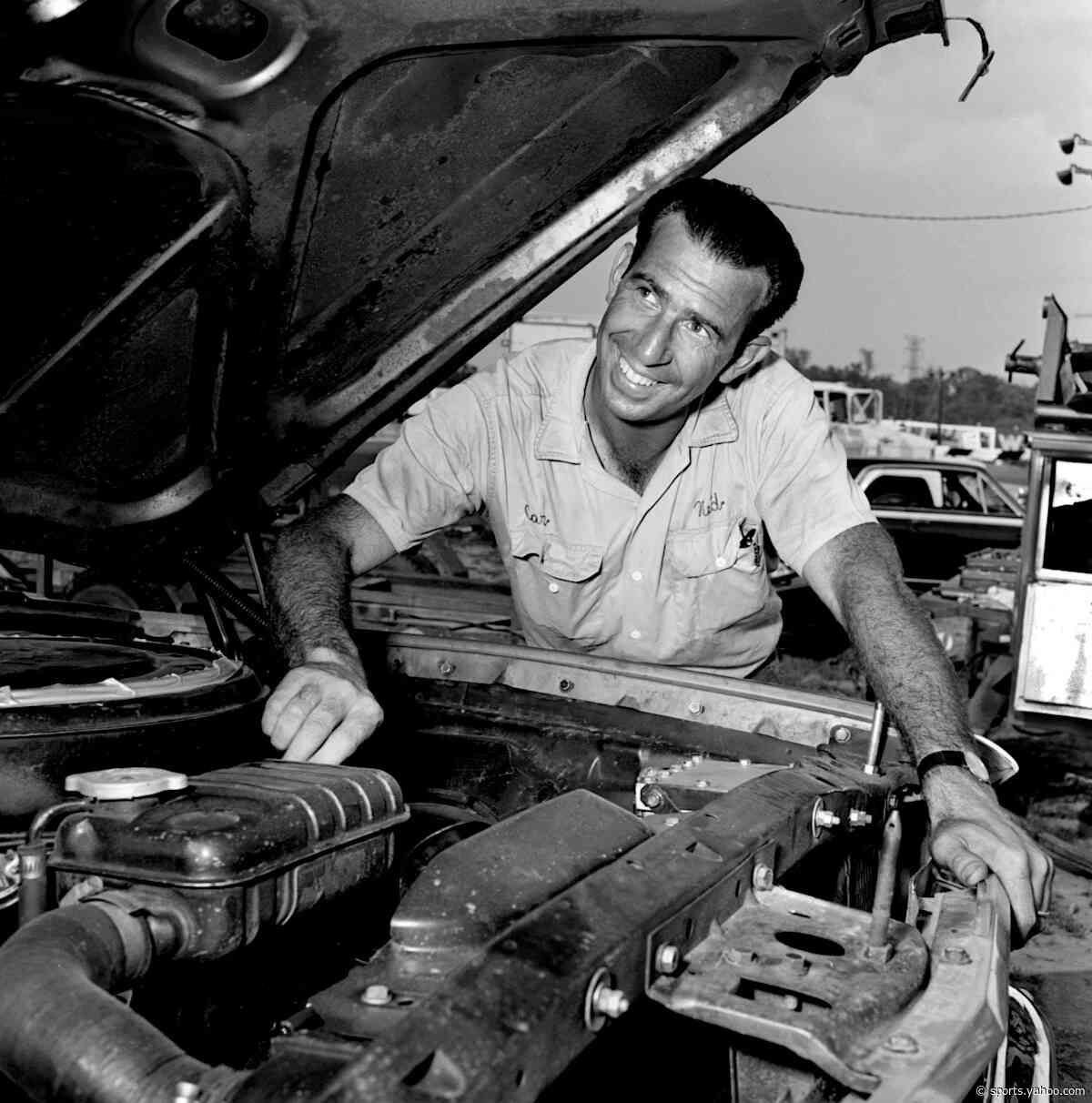 Former NASCAR champion, broadcaster Ned Jarrett dies at 93
