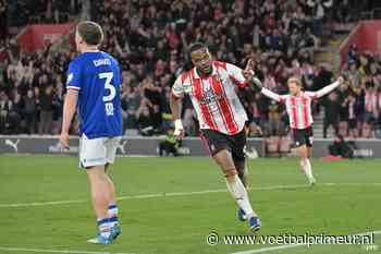 Feyenoord-flop maakt transfer naar Engeland: 'Scoorde met eerste balcontact'