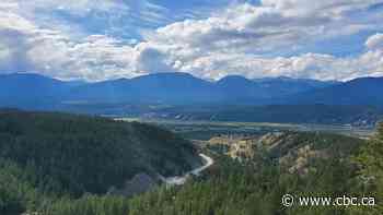 Summer traffic delays expected near Radium Hot Springs, Kootenay National Park