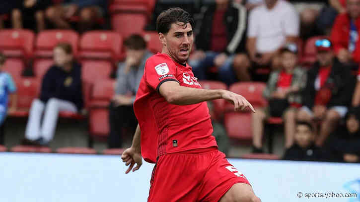'Leader' Happe signs two-year deal with Aberdeen