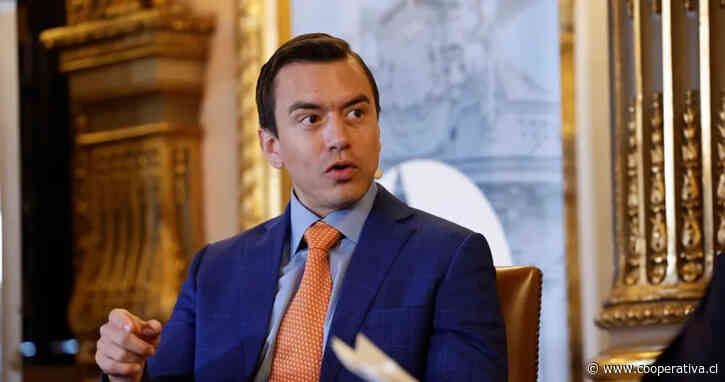 Presidente de Ecuador vuelve a reducir el Gobierno al fusionar ministerios y secretarías