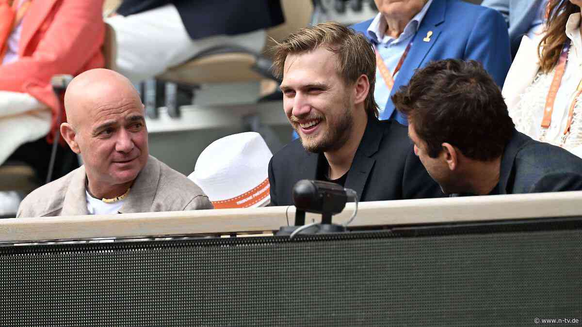 Graf-Sohn bei Zverev-Match: Jaden Agassi lächelt ganz wie seine Mutter