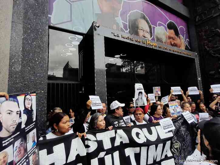 Protestaron ante el Ministerio de la Mujer para denunciar torturas y violencia sexual contra presas políticas