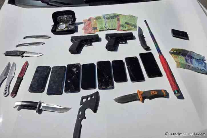 Comox Valley RCMP seize 10 knives and imitation handguns from impaired driver