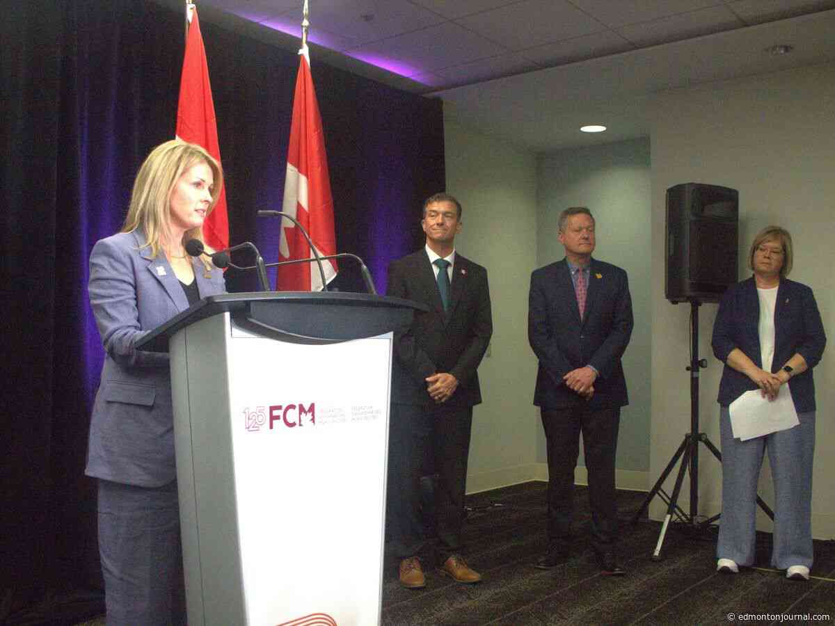 Canadian municipalities aiming to co-ordinate defence infrastructure