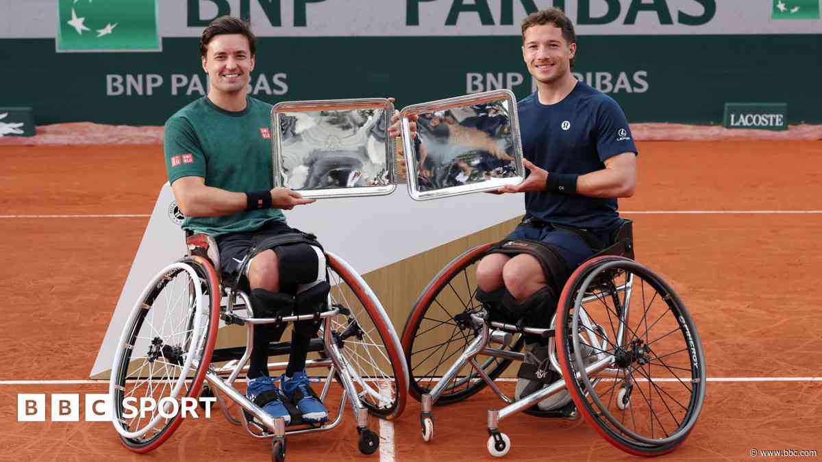 Hewett and Reid win seventh straight French Open title