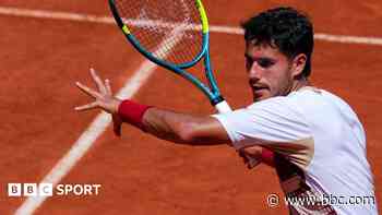 Vallejo fined for 'unacceptable' comments about female umpire