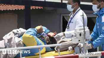 Miracle on Everest: Guide believed dead spotted crawling down ice