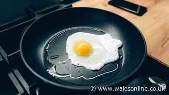 Fried eggs will be thick and flavourful if you do 1 easy step before cooking