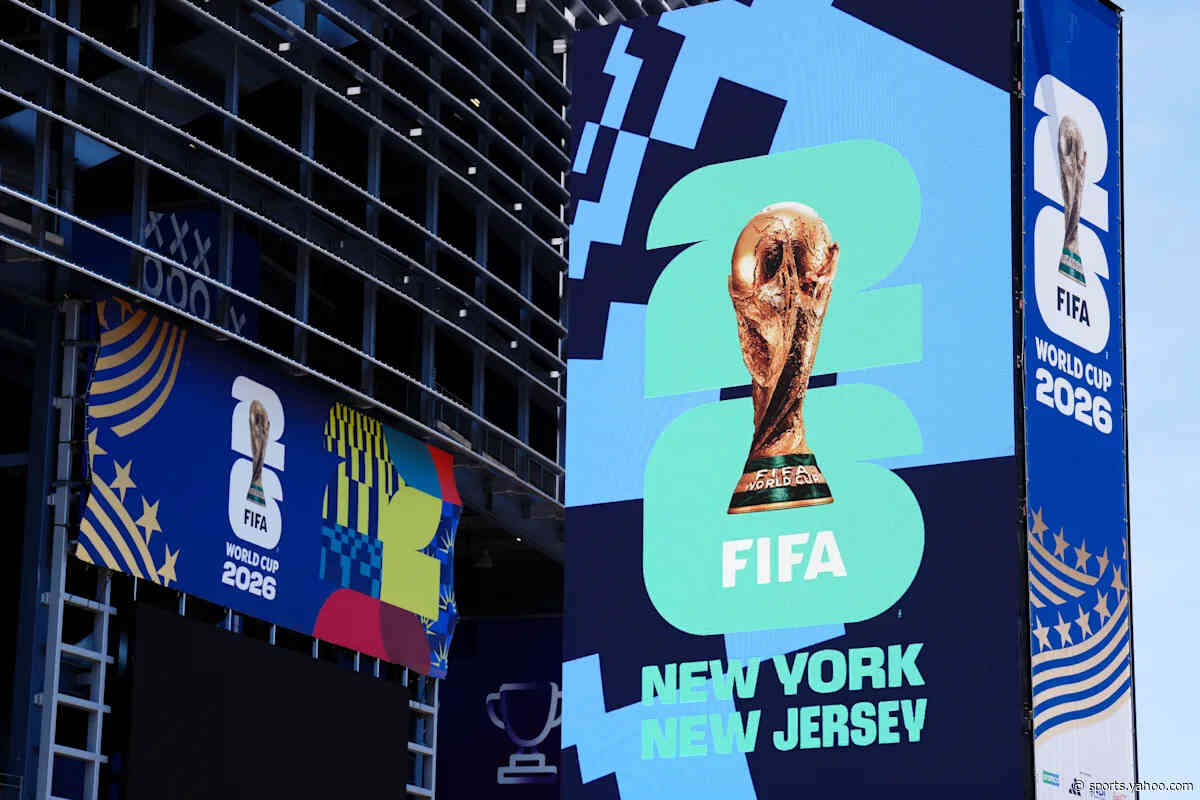 FIFA reverses course again, will permit fans to take 1 water bottle each to World Cup games in the U.S., Canada
