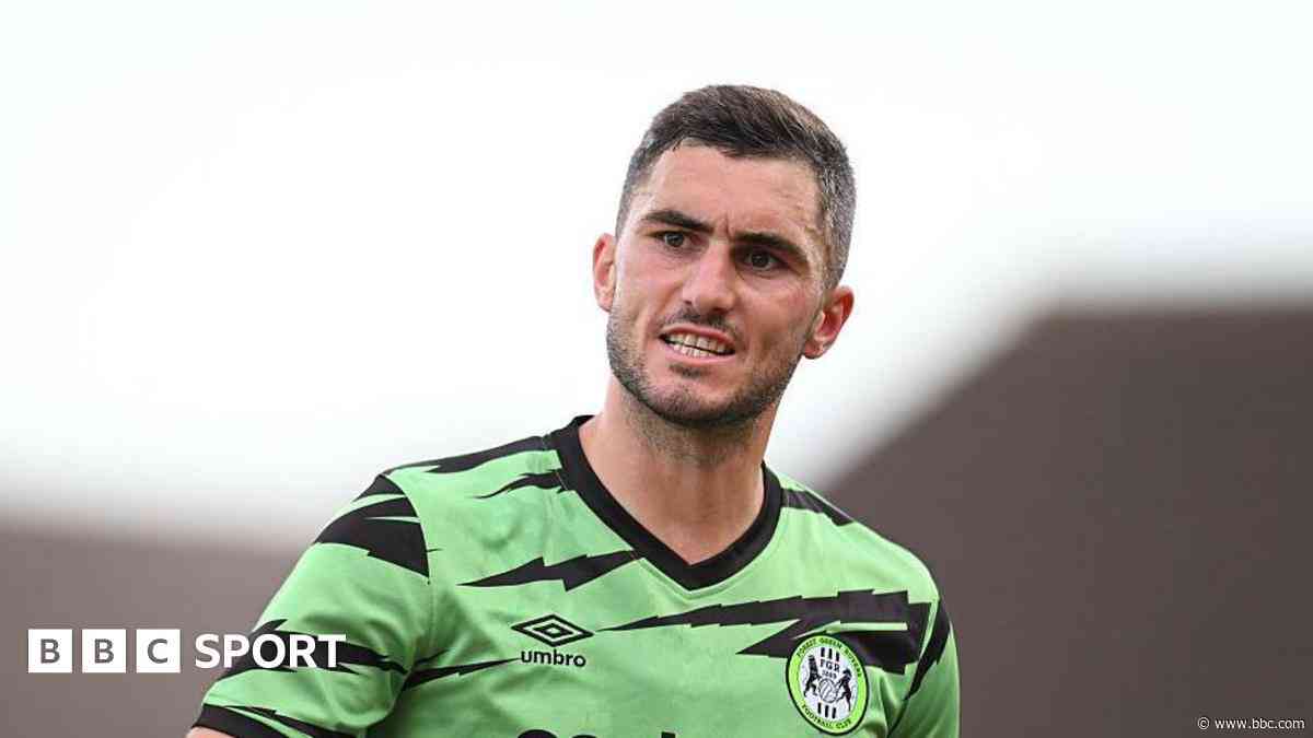 'Leader' Moore-Taylor signs for Sutton United
