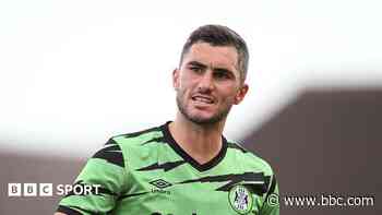 'Leader' Moore-Taylor signs for Sutton United