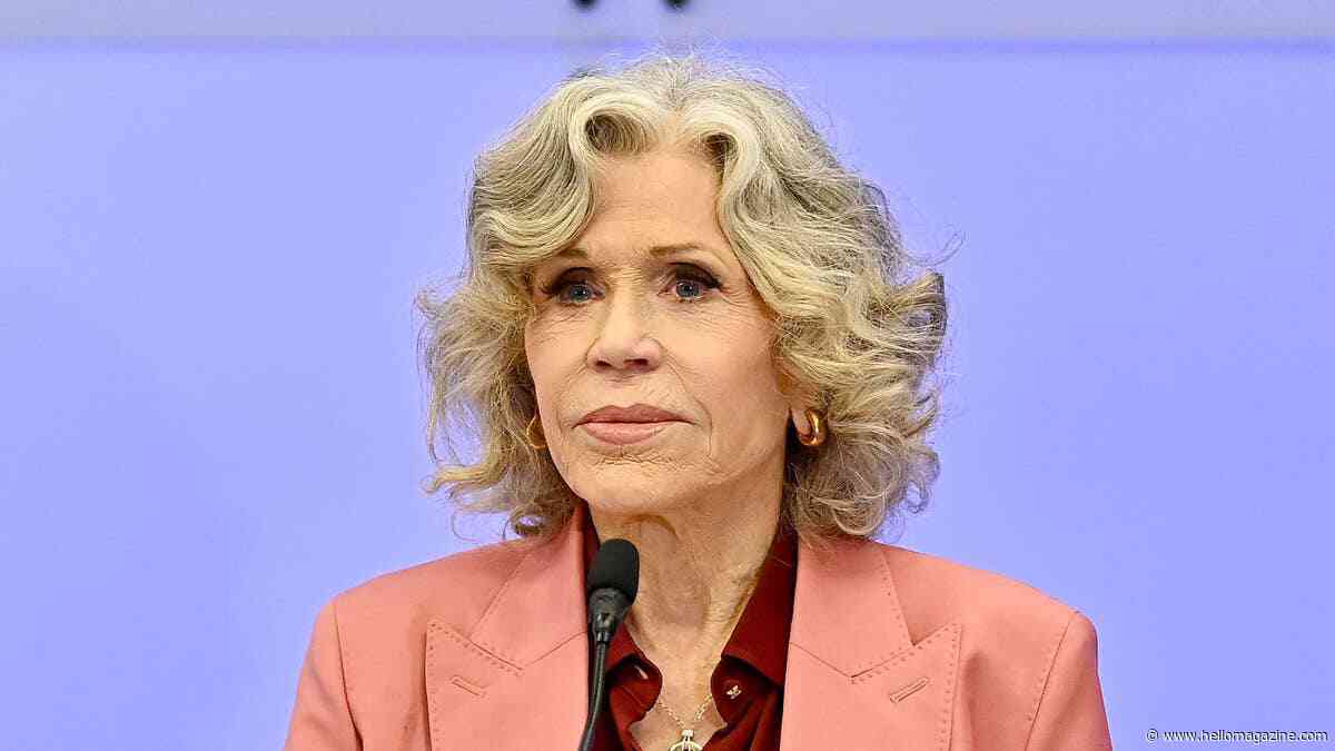 Jane Fonda, 88, looks ageless in pink power suit