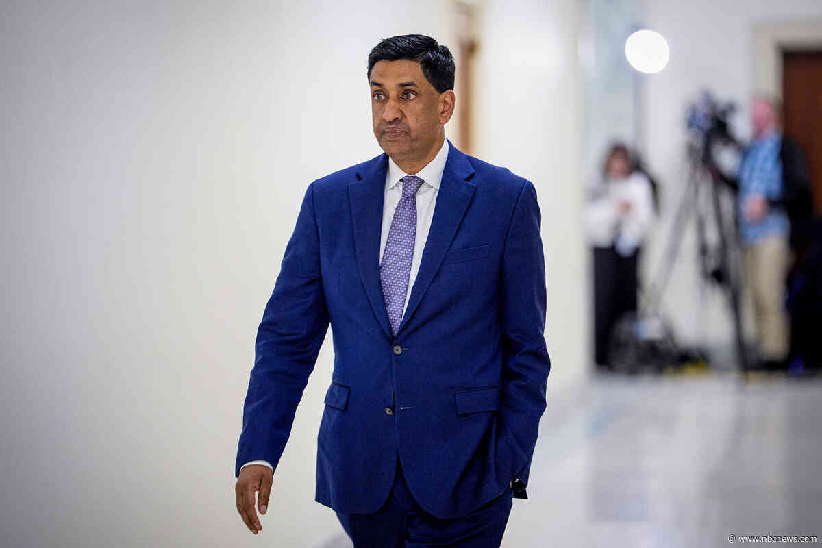 Graham Platner supporter Ro Khanna says he should apologize to women who alleged disturbing behavior