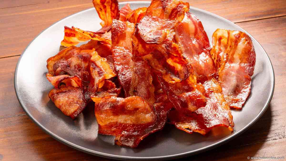 Bacon will be crispier and tastier if you ditch the frying pan and use 1 simple ingredient