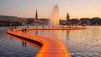 Spazieren gehen auf der Alster: So könnten Hamburgs Gewässer neu genutzt werden