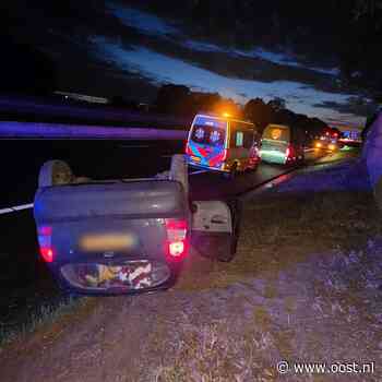 112 Nieuws: Auto over de kop bij Staphorst, bestuurder gewond | Kind op fiets zwaargewond bij aanrijding in Staphorst