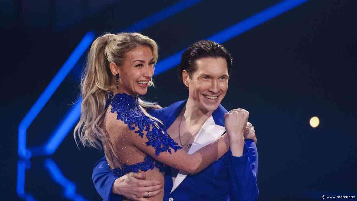 Zufall im Flieger: „Let’s Dance“-Gewinnerin trifft auf ehemalige Kandidatin – „Fehlt nur noch Evgeny“