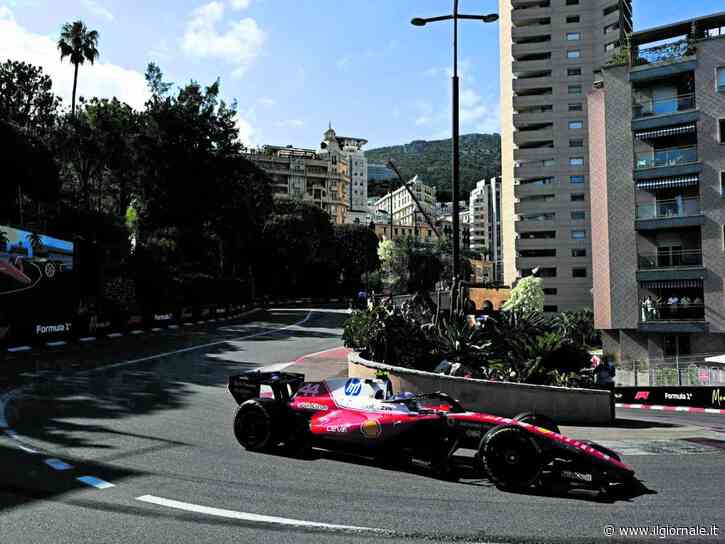 Leclerc chiama, Hamilton risponde: è davanti a tutti