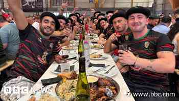Giant banquets rile radical left in France