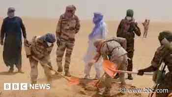 Nearly 50 people die of thirst in Sahara desert after lorry breaks down
