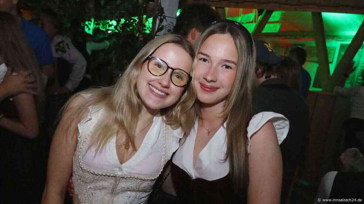 Volle Hütte mit Wein und Bier: Pürtener feiern bei toller Stimmung