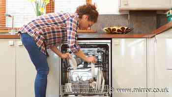 'My entitled neighbour leaves note on my door every time I use my dishwasher'